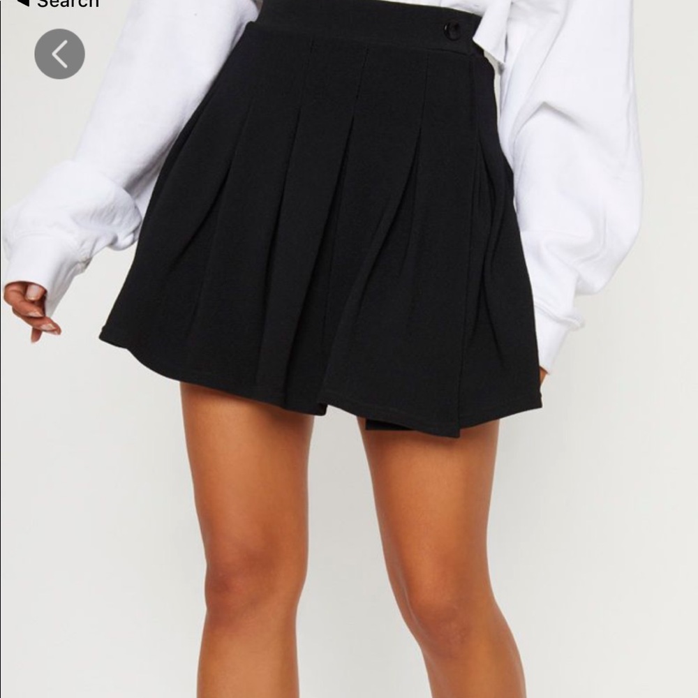 Black skater skirt